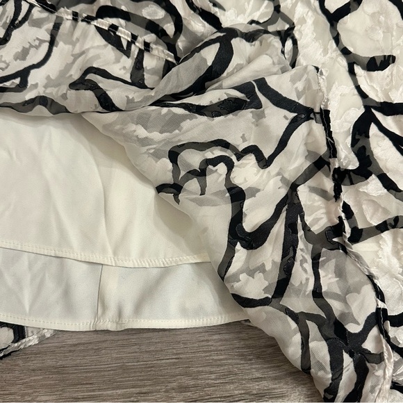 White House Black Market Black and White Satin Lined Surplice Floral MIDI Dress - Picture 8 of 10